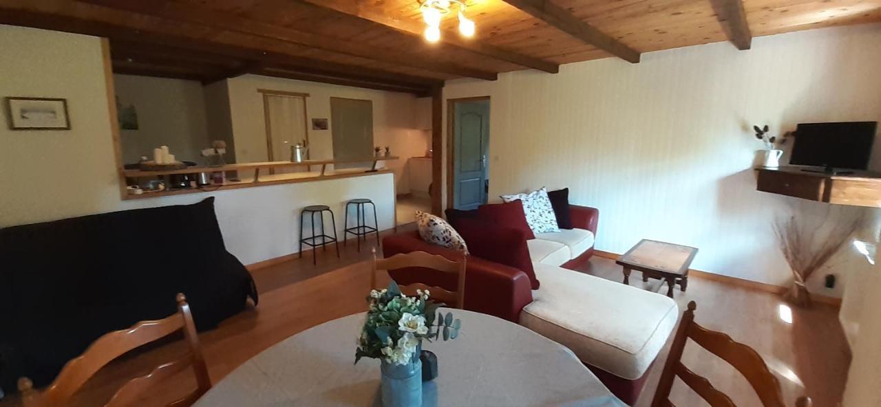 L' Appartement Du Camping Hautoreille Bannes  Exterior photo